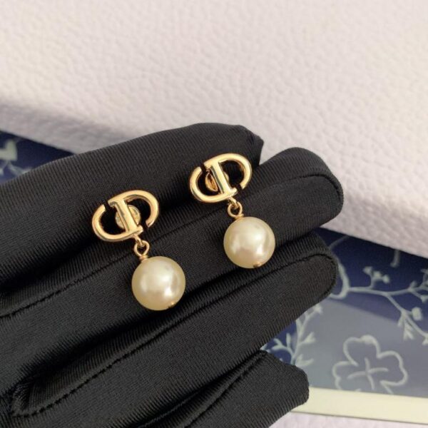 réplica,joyas,joyería,1:1,replica,fake,lujo,barato El último CD de Dior con diamantes (54DA)