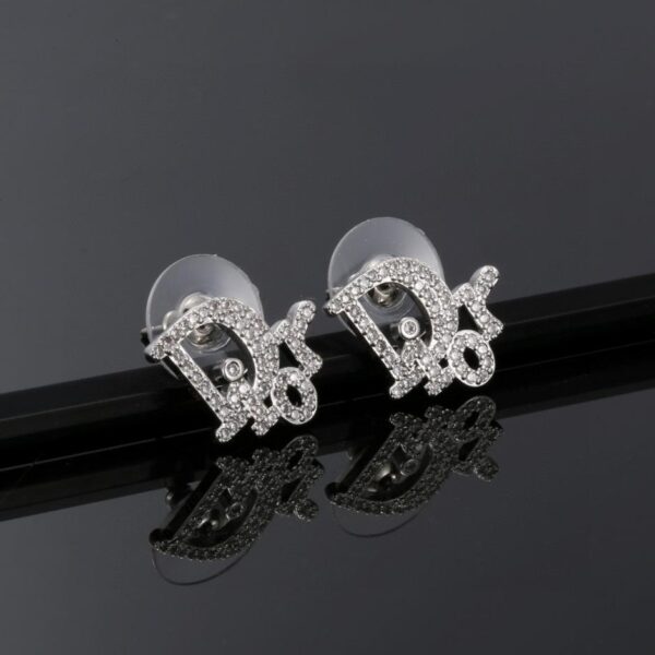 réplica,joyas,joyería,1:1,replica,fake,lujo,barato Pendientes simples Dior cd letter último sitio web oficial Aguja de plata S925 (0D9F)