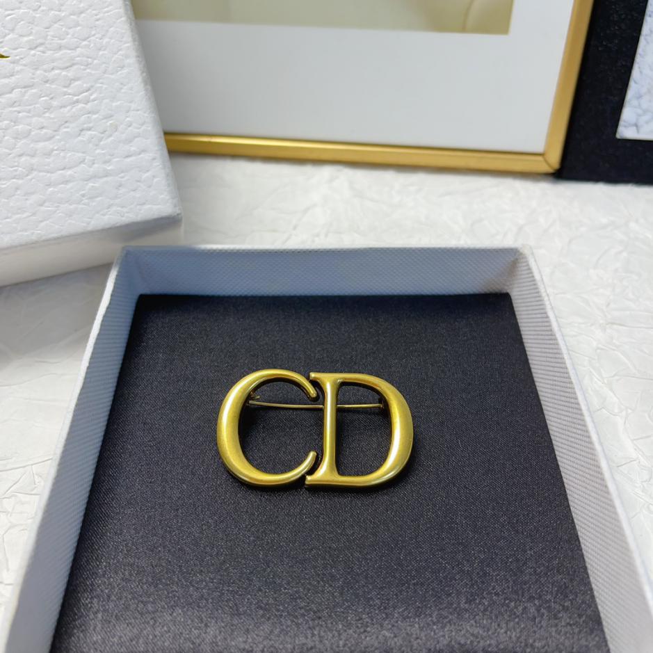 réplica,joyas,joyería,1:1,replica,fake,lujo,barato réplica,joyas,joyería,1:1,replica,fake,lujo,barato Dior nuevo broche con logo simple (A69D)