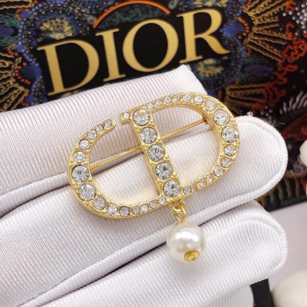 réplica,joyas,joyería,1:1,replica,fake,lujo,barato Mostrador de broches Dior (522D)