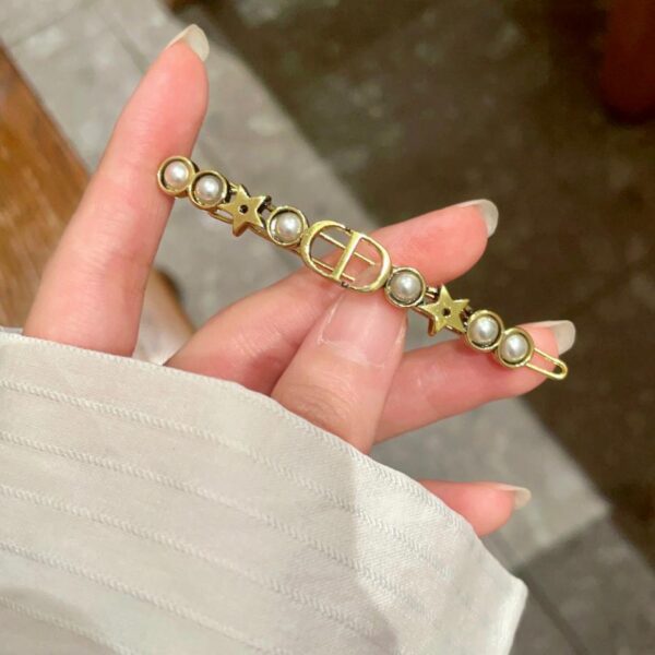 réplica,joyas,joyería,1:1,replica,fake,lujo,barato Contador de horquillas con letras Dior nuevo estilo (37DB)