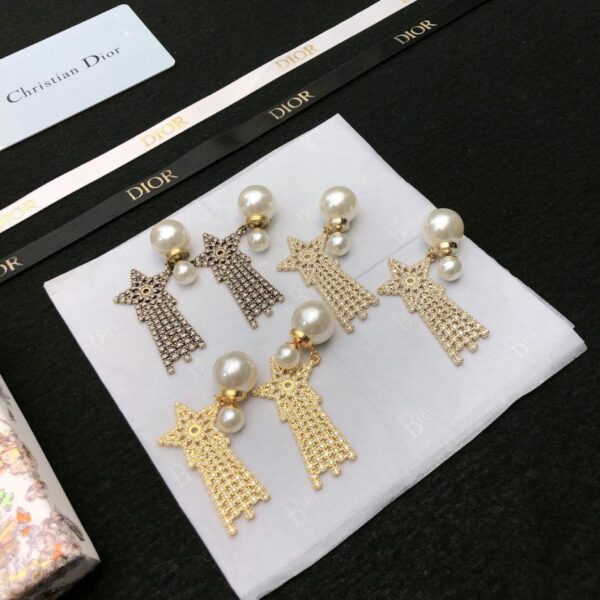 réplica,joyas,joyería,1:1,replica,fake,lujo,barato Pendientes de perlas y contadores de pendientes de último estilo Dior (3495)
