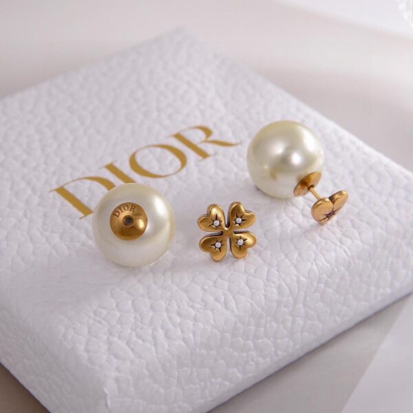 réplica,joyas,joyería,1:1,replica,fake,lujo,barato Pendientes Dior Little Bee Diamond Love CD Contador Nuevo estilo (C2AA)