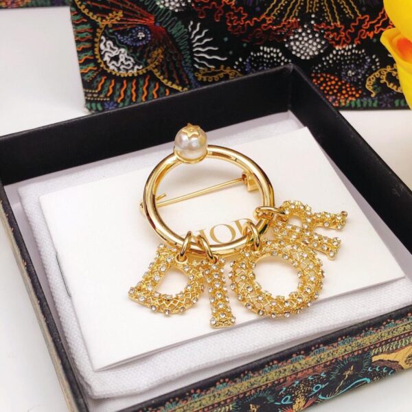 réplica,joyas,joyería,1:1,replica,fake,lujo,barato La última letra colgante redonda de Dior engastada con diamantes (9138)