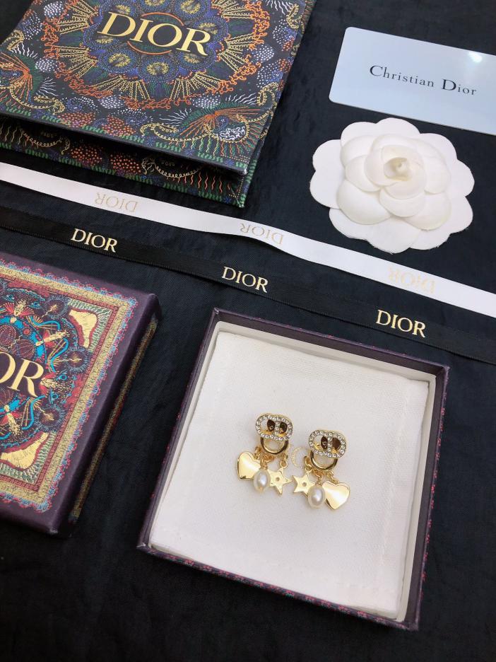 réplica,joyas,joyería,1:1,replica,fake,lujo,barato réplica,joyas,joyería,1:1,replica,fake,lujo,barato Aretes estilo Dior CD Metal (23D2)