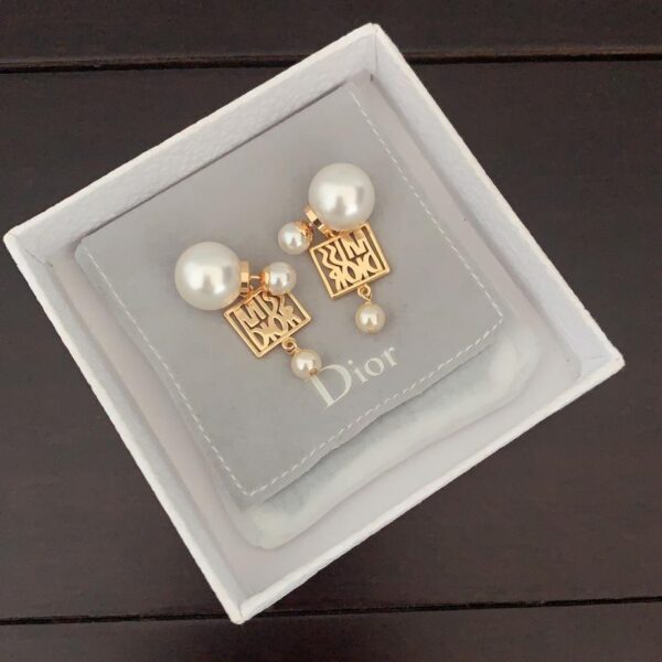 réplica,joyas,joyería,1:1,replica,fake,lujo,barato Dior últimos pendientes de mariposa blancos (8D1C)