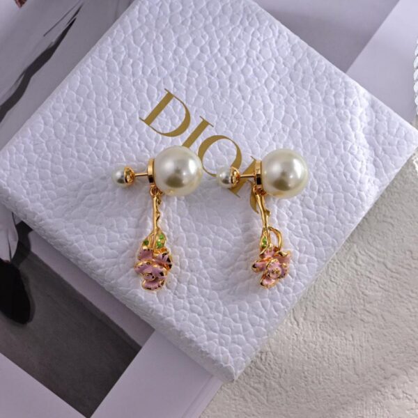 réplica,joyas,joyería,1:1,replica,fake,lujo,barato Dior nuevos productos de otoño e invierno broche con colgante de letra estrella (A854)