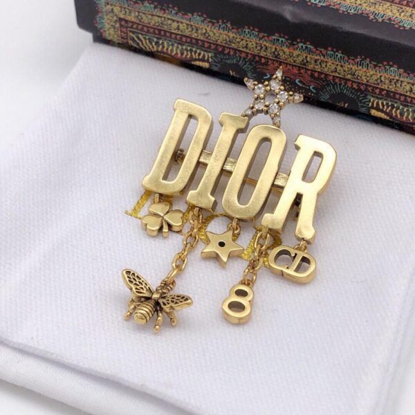 réplica,joyas,joyería,1:1,replica,fake,lujo,barato Dior nuevos productos de otoño e invierno broche con colgante de letra estrella (A854)