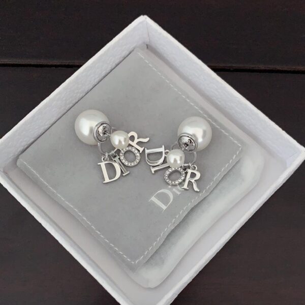 réplica,joyas,joyería,1:1,replica,fake,lujo,barato Pendientes Dior con cara sonriente y perlas nuevas (A4BA)
