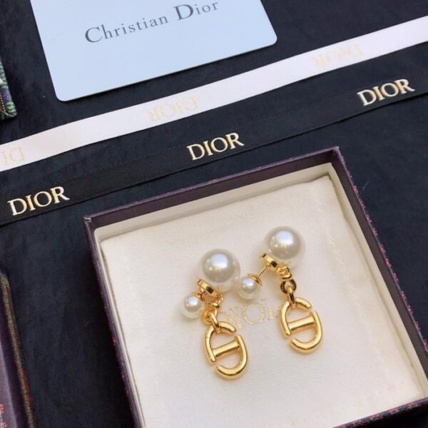 réplica,joyas,joyería,1:1,replica,fake,lujo,barato Contador de pendientes con letras nuevas Dior (C280)