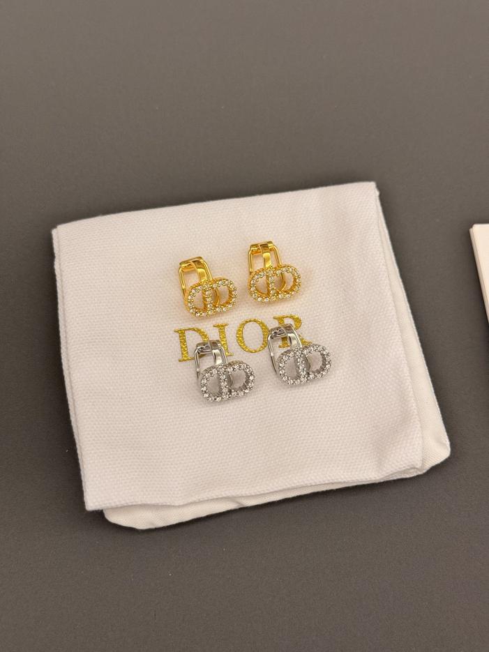 réplica,joyas,joyería,1:1,replica,fake,lujo,barato réplica,joyas,joyería,1:1,replica,fake,lujo,barato Clip de oreja Dior mini CD (D55C)