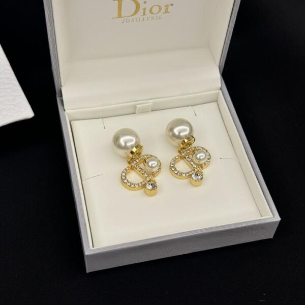 réplica,joyas,joyería,1:1,replica,fake,lujo,barato El último broche de estrella negra de cinco puntas de Dior (19EE)