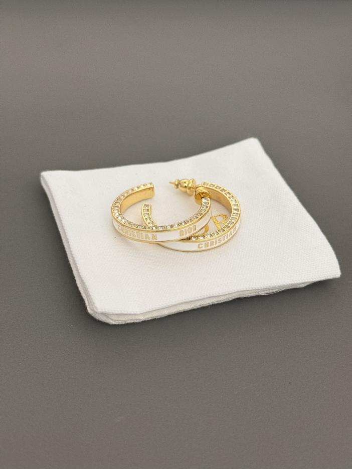 réplica,joyas,joyería,1:1,replica,fake,lujo,barato réplica,joyas,joyería,1:1,replica,fake,lujo,barato Los últimos pendientes con letras que gotean aceite en blanco y negro de Dior, pendientes de aro completo con diamantes (EC18)