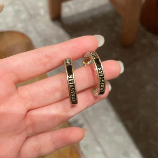 réplica,joyas,joyería,1:1,replica,fake,lujo,barato Mostradores de collares Dior de segunda mano (F4B6)