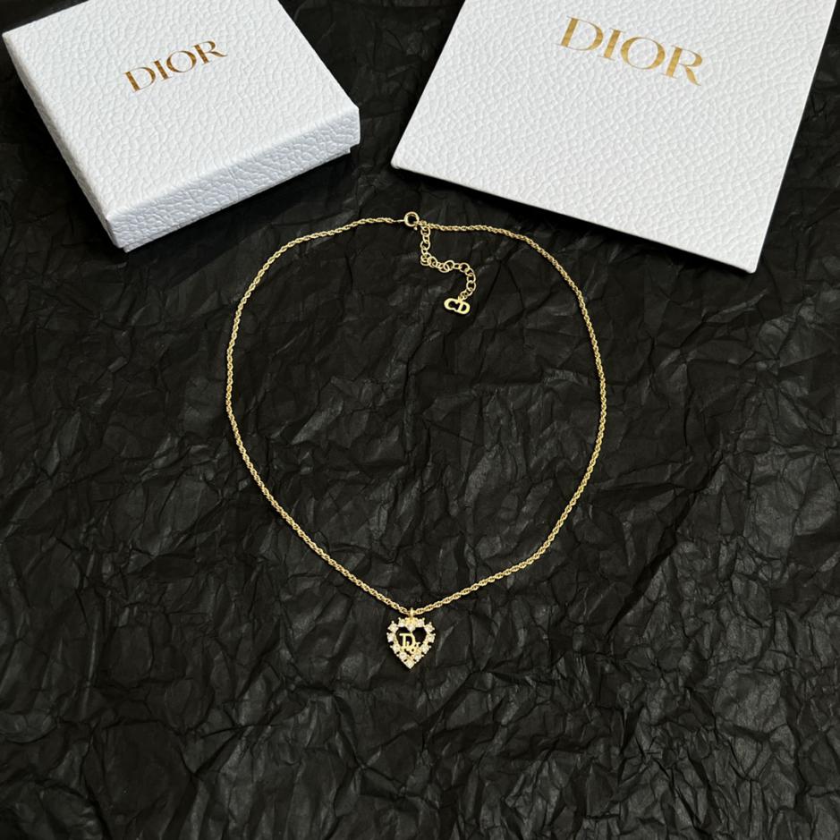 réplica,joyas,joyería,1:1,replica,fake,lujo,barato réplica,joyas,joyería,1:1,replica,fake,lujo,barato Mostradores de collares Dior de segunda mano (B847)