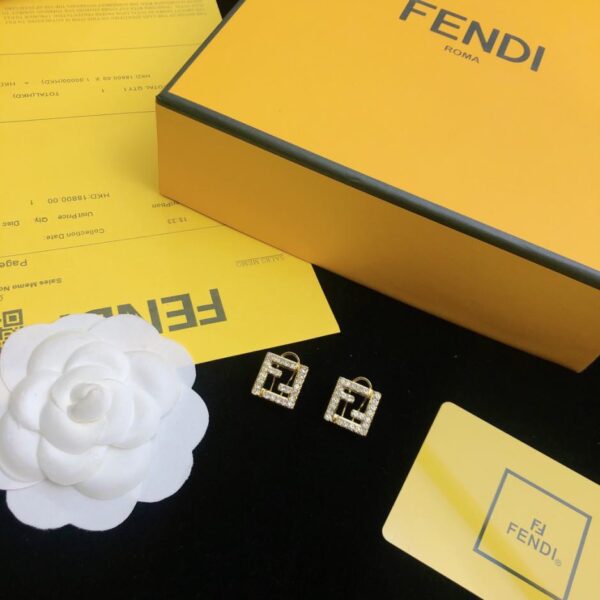 réplica,joyas,joyería,1:1,replica,fake,lujo,barato Pendientes con logo FENDI (9AC4)