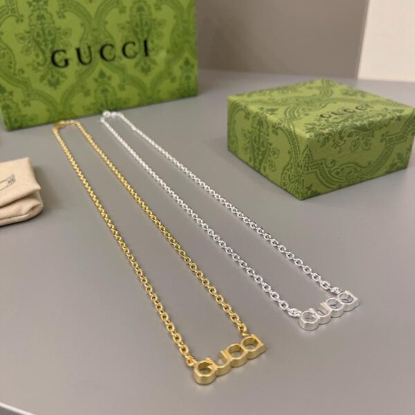 réplica,joyas,joyería,1:1,replica,fake,lujo,barato Collar con colgante de nuevo estilo de Gucci con logotipo escrito a mano (2F43)