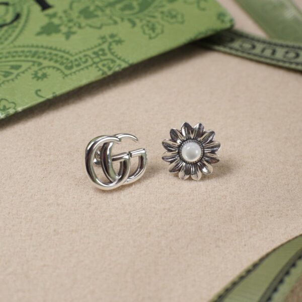 réplica,joyas,joyería,1:1,replica,fake,lujo,barato [Completamente plata de ley 925] Aretes retro Gucci con doble G entrelazada y versión AB Daisy (8945)