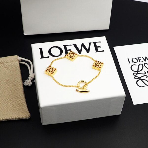 réplica,joyas,joyería,1:1,replica,fake,lujo,barato Broche LOEWE nuevo (4AA1)