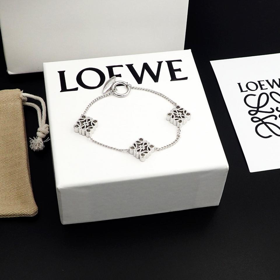 réplica,joyas,joyería,1:1,replica,fake,lujo,barato Pulsera Loewe Anagrama de tres cubos (EC82)