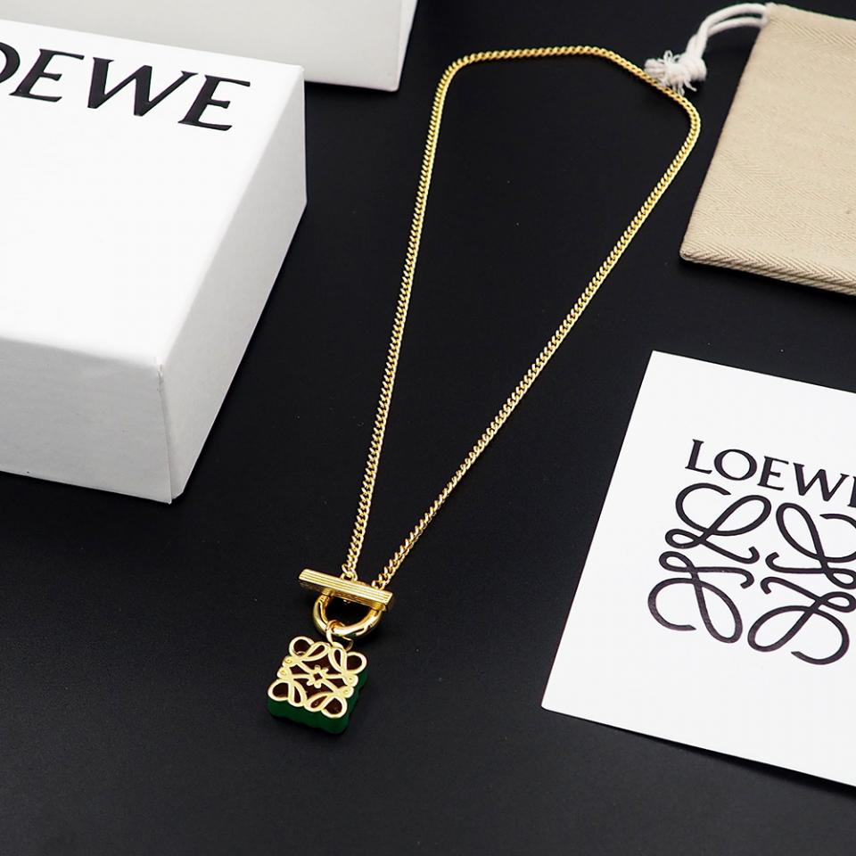 réplica,joyas,joyería,1:1,replica,fake,lujo,barato Collar con hebilla en T esmaltada de colores de Loewe (2C6A)