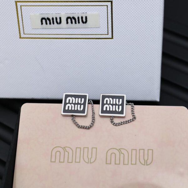 réplica,joyas,joyería,1:1,replica,fake,lujo,barato Pendientes de botón de esmalte cuadrado con cadena Miumiu (AD10)