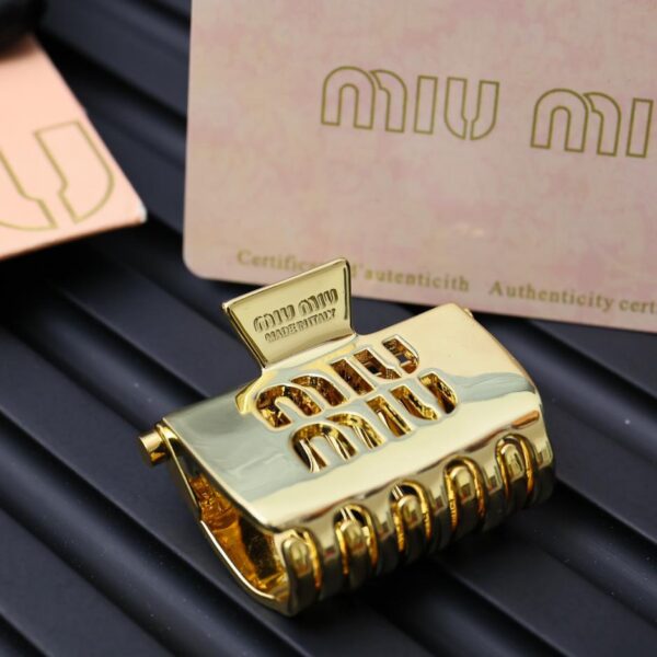 réplica,joyas,joyería,1:1,replica,fake,lujo,barato Horquilla nueva Miumiu (B633)