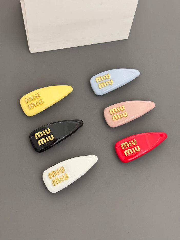 réplica,joyas,joyería,1:1,replica,fake,lujo,barato réplica,joyas,joyería,1:1,replica,fake,lujo,barato Pasador para el pelo MiuMiu color caramelo (3B1A)