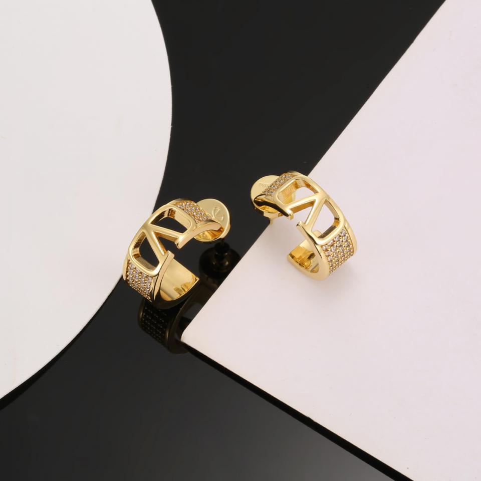 réplica,joyas,joyería,1:1,replica,fake,lujo,barato réplica,joyas,joyería,1:1,replica,fake,lujo,barato Valentino Pendientes con logo Valentino en V (C7BB)