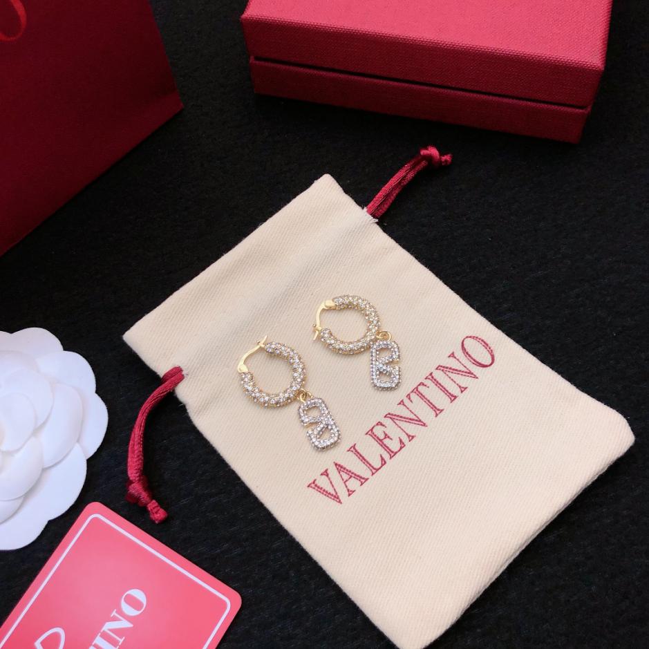 réplica,joyas,joyería,1:1,replica,fake,lujo,barato réplica,joyas,joyería,1:1,replica,fake,lujo,barato Mostrador Valentino nuevo estilo (3972)