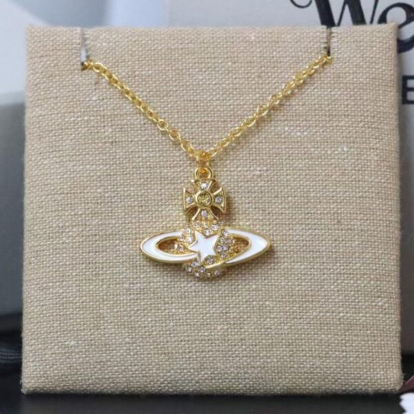 réplica,joyas,joyería,1:1,replica,fake,lujo,barato Reina Madre Vivienne estrella fugaz de esmalte blanco con borde dorado y collar Saturno (E325)