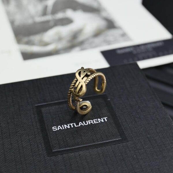 réplica,joyas,joyería,1:1,replica,fake,lujo,barato Anillo vintage con letra desgastada Y de Yves Saint Laurent (0226)