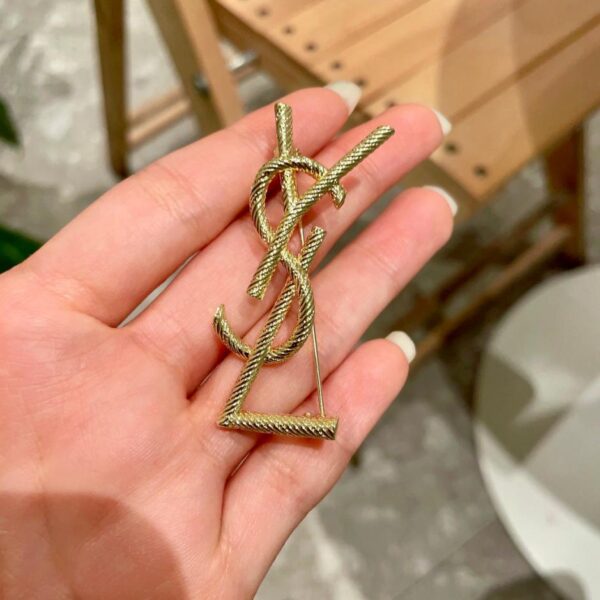 réplica,joyas,joyería,1:1,replica,fake,lujo,barato Yves Saint Laurent contador nuevo broche sincronizado (4CB0)