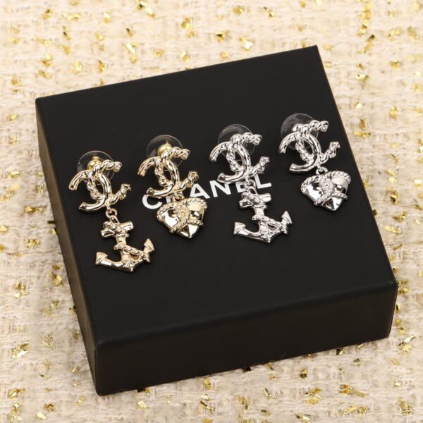 réplica,joyas,joyería,1:1,replica,fake,lujo,barato Aretes asimétricos con doble C Love Anchor de Chanel