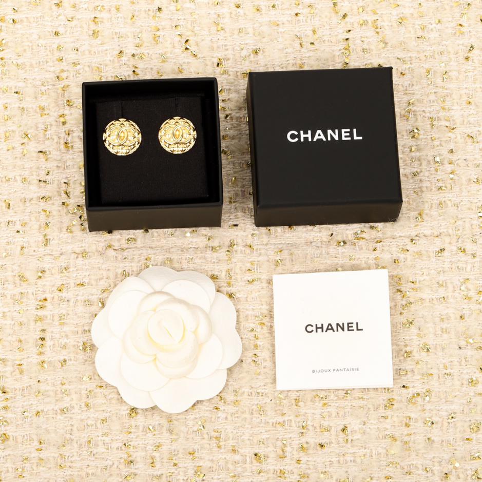 réplica,joyas,joyería,1:1,replica,fake,lujo,barato réplica,joyas,joyería,1:1,replica,fake,lujo,barato Aretes con doble C de diamantes redondos de Chanel