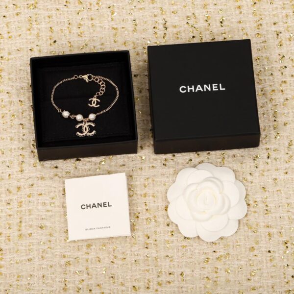 réplica,joyas,joyería,1:1,replica,fake,lujo,barato Pendientes con letras grabadas en forma de gota de agua de Chanel