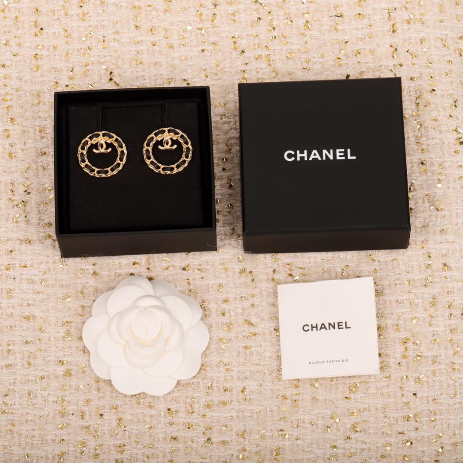 réplica,joyas,joyería,1:1,replica,fake,lujo,barato réplica,joyas,joyería,1:1,replica,fake,lujo,barato Pendientes circulares de cuero con doble C de Chanel