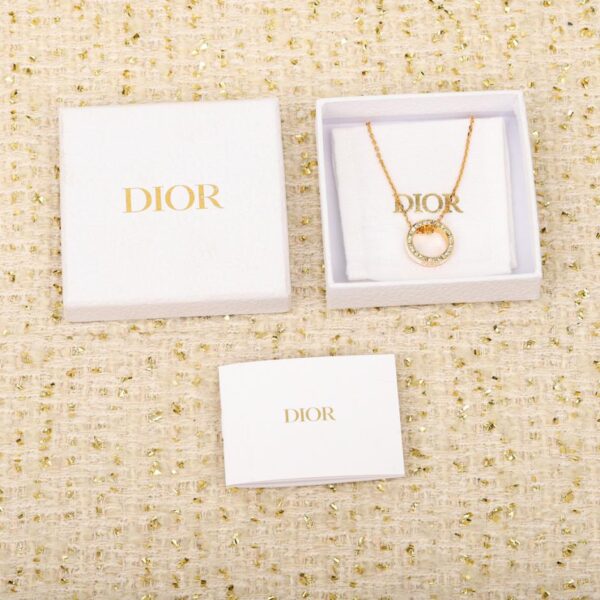 réplica,joyas,joyería,1:1,replica,fake,lujo,barato Collar Dior con monograma y diamantes cuadrados