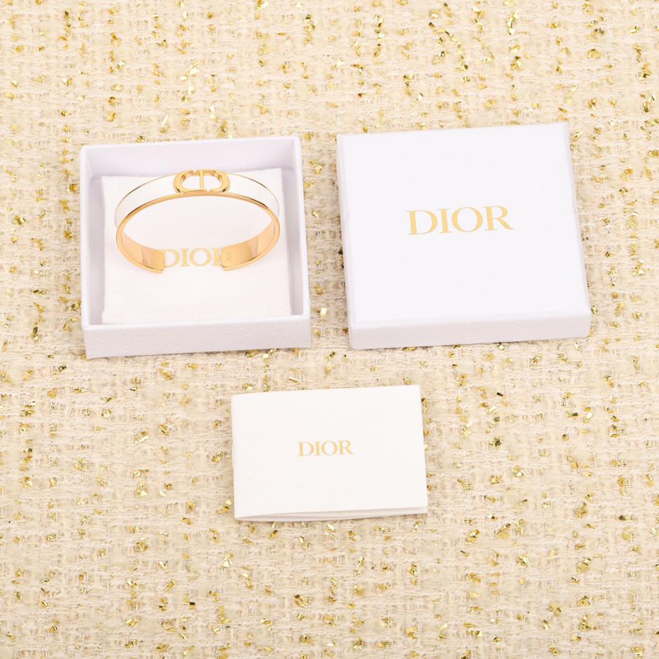 réplica,joyas,joyería,1:1,replica,fake,lujo,barato réplica,joyas,joyería,1:1,replica,fake,lujo,barato Pulsera abierta con letras Dior.