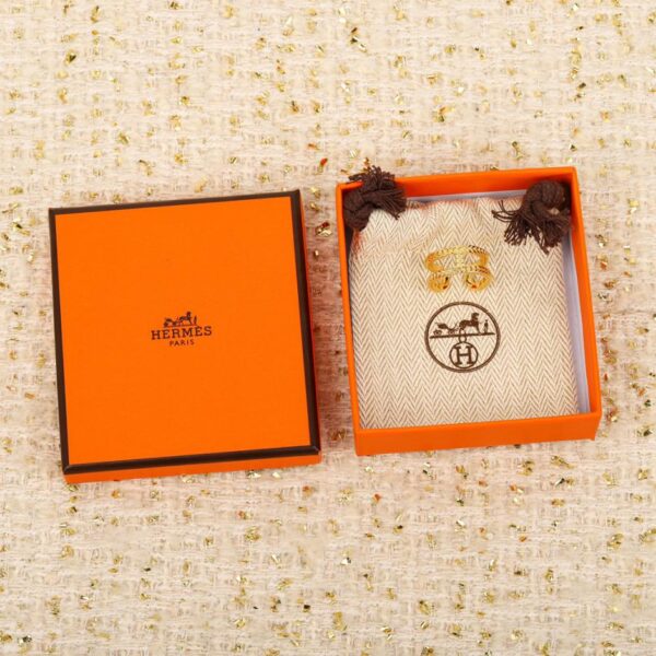 réplica,joyas,joyería,1:1,replica,fake,lujo,barato Los aretes Hermes con forma de nariz de cerdo se pueden personalizar en oro real de 18 quilates y diamantes.