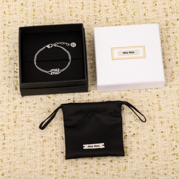 réplica,joyas,joyería,1:1,replica,fake,lujo,barato Pulsera de doble capa con letras de diamantes de Miu Miu