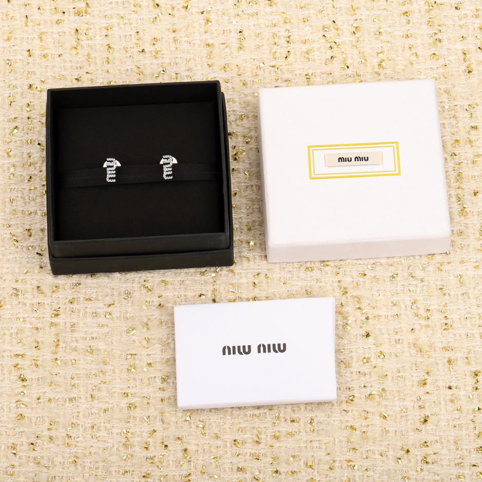réplica,joyas,joyería,1:1,replica,fake,lujo,barato réplica,joyas,joyería,1:1,replica,fake,lujo,barato Pendientes Miu Miu con diamantes