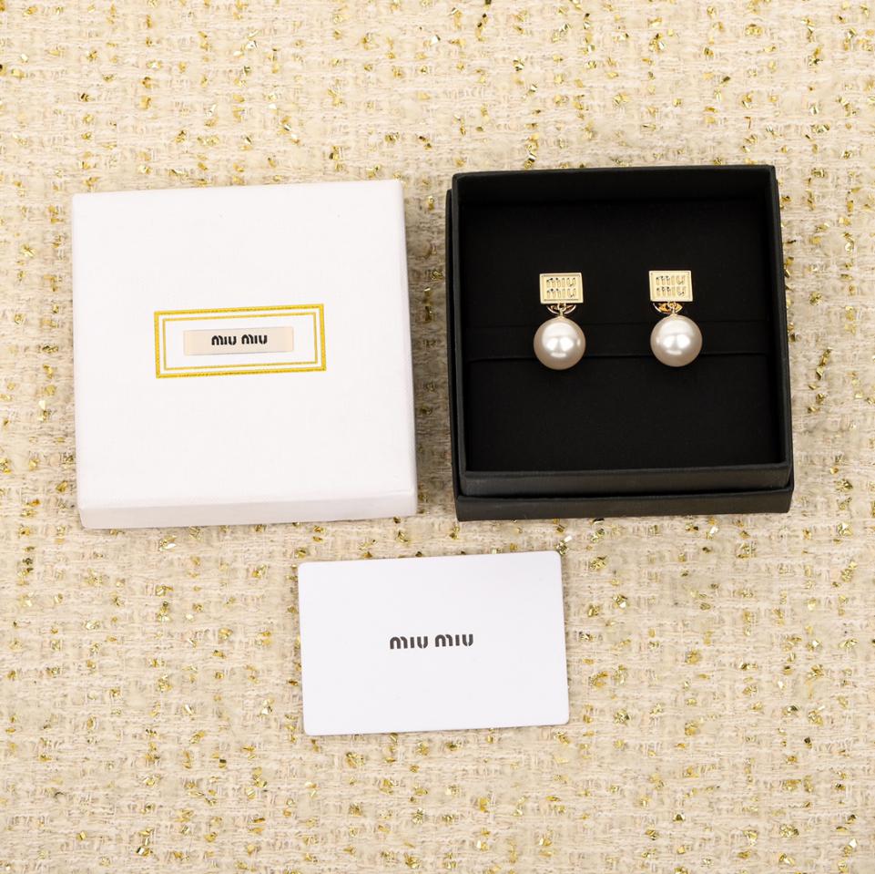 réplica,joyas,joyería,1:1,replica,fake,lujo,barato réplica,joyas,joyería,1:1,replica,fake,lujo,barato Pendientes de botón con perlas cuadradas de Miu Miu