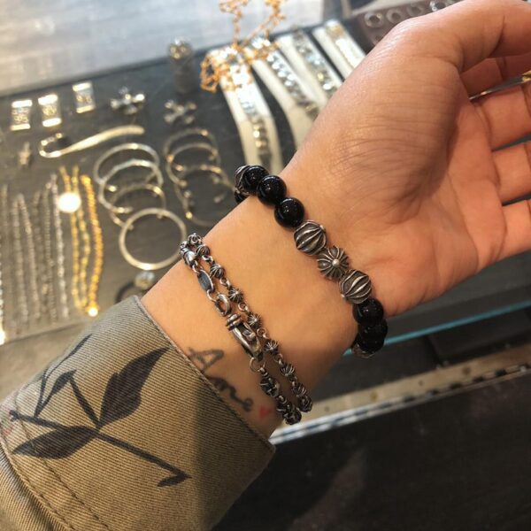 réplica,joyas,joyería,1:1,replica,fake,lujo,barato Pulsera con letras a cuadros y corazones cromados