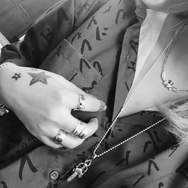 réplica,joyas,joyería,1:1,replica,fake,lujo,barato [Calidad de contador] Pendientes del mismo estilo Chrome Hearts Kris Wu