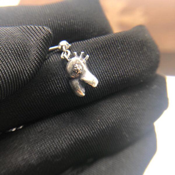 réplica,joyas,joyería,1:1,replica,fake,lujo,barato [Calidad de mostrador] Nuevos aretes de dinosaurio con corazones cromados