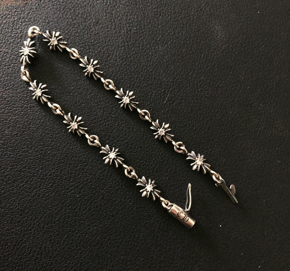 réplica,joyas,joyería,1:1,replica,fake,lujo,barato réplica,joyas,joyería,1:1,replica,fake,lujo,barato Pulsera Cromada Corazones Cruz Flor Piedra