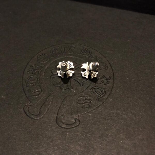 réplica,joyas,joyería,1:1,replica,fake,lujo,barato Pendientes con forma de cruz Babyfat y corazones cromados