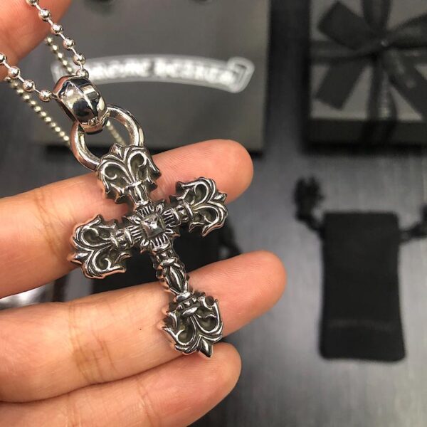réplica,joyas,joyería,1:1,replica,fake,lujo,barato Collar con cruz más caliente de corazones cromados