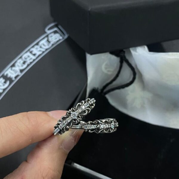 réplica,joyas,joyería,1:1,replica,fake,lujo,barato Cruz con monograma de piedra y corazones cromados